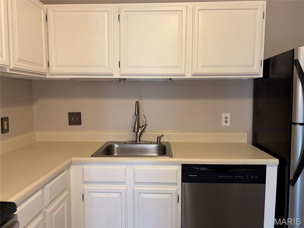 Sherwood Place Condo Four - Residential