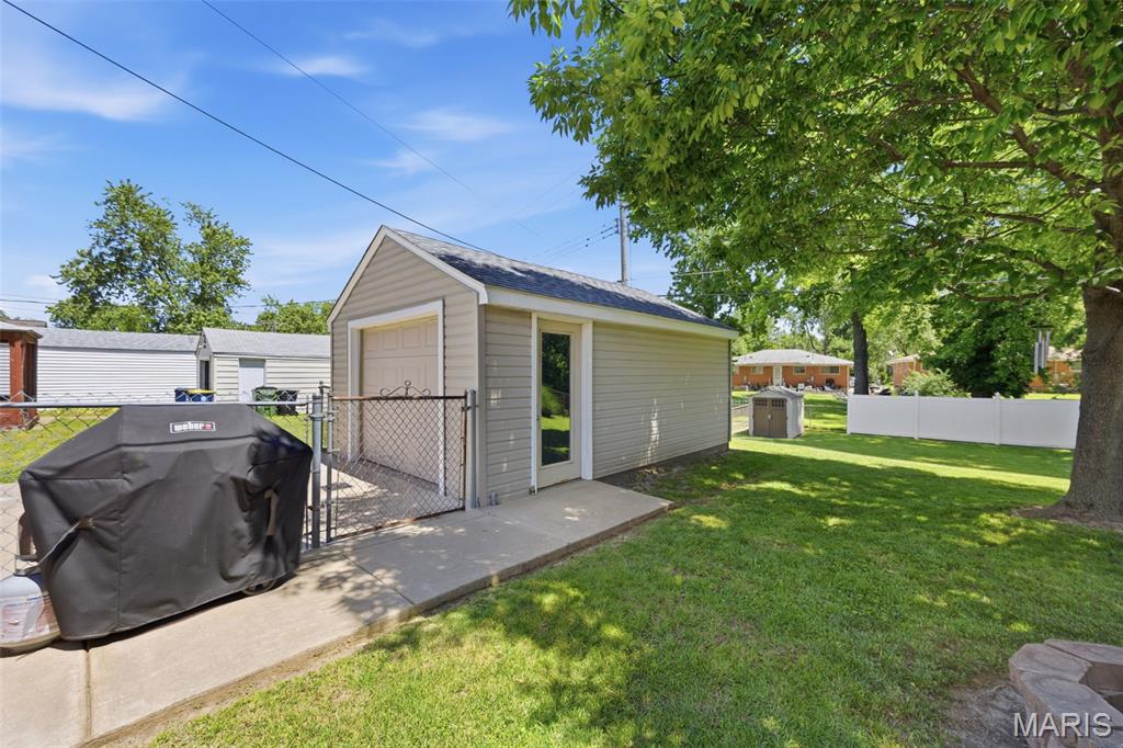Buder Park Terrace - Residential