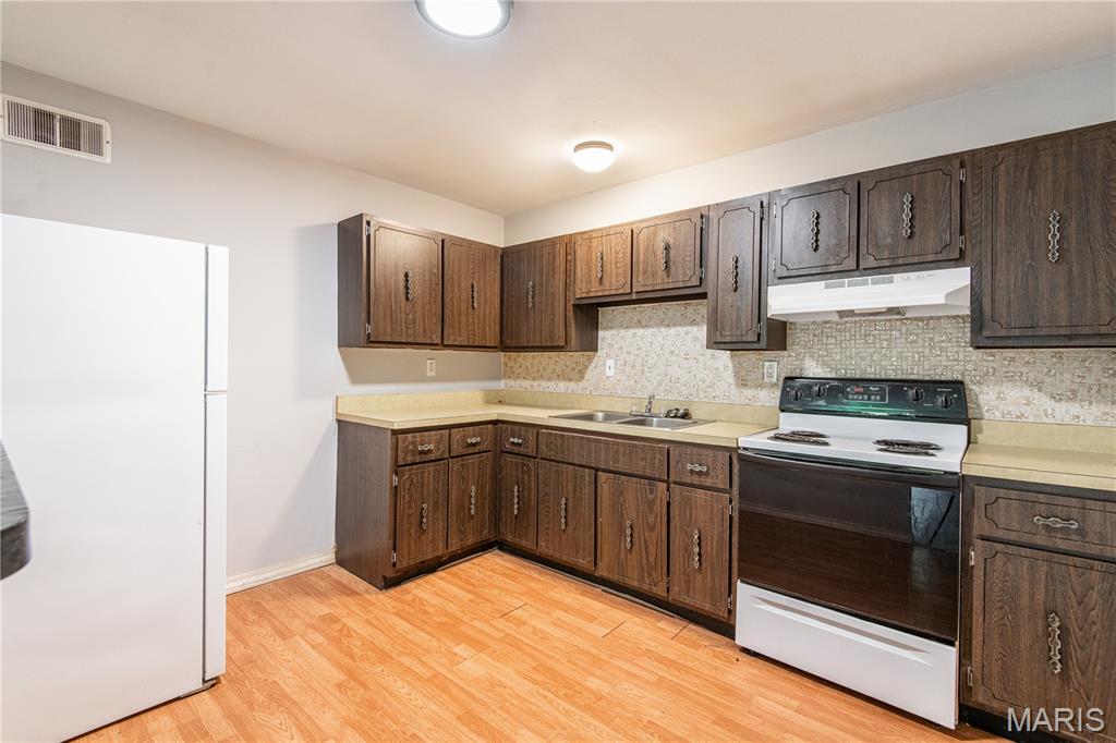 Pembroke Apartments - Residential Lease