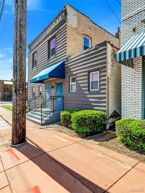 Charlack - Commercial Sale