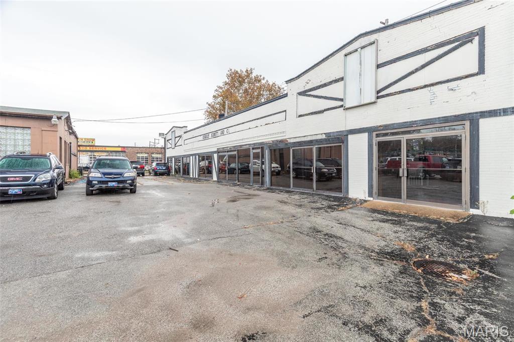 Russell Estate Add - Commercial Sale