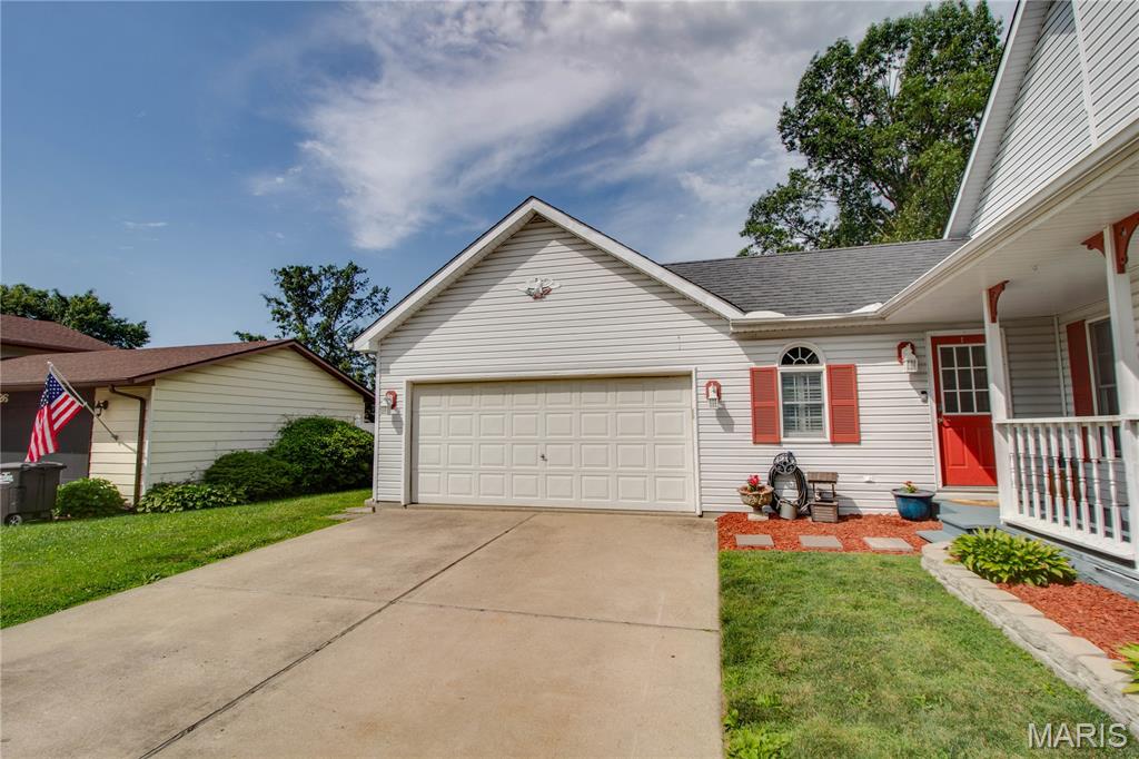 Briarwood Lake Estate - Residential
