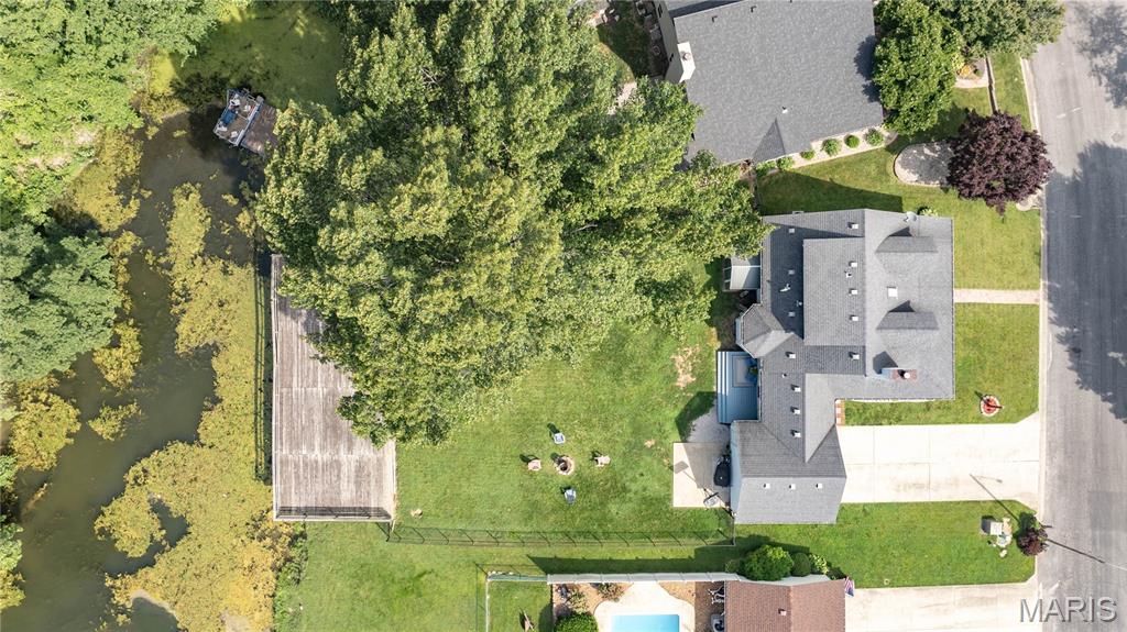 Briarwood Lake Estate - Residential