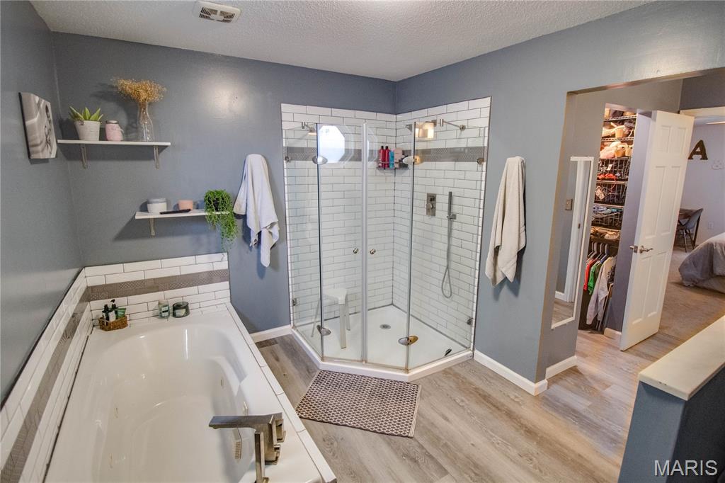 Briarwood Lake Estate - Residential