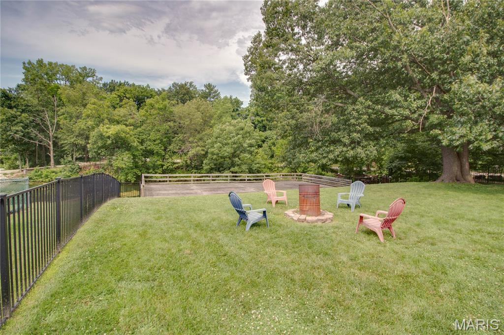 Briarwood Lake Estate - Residential