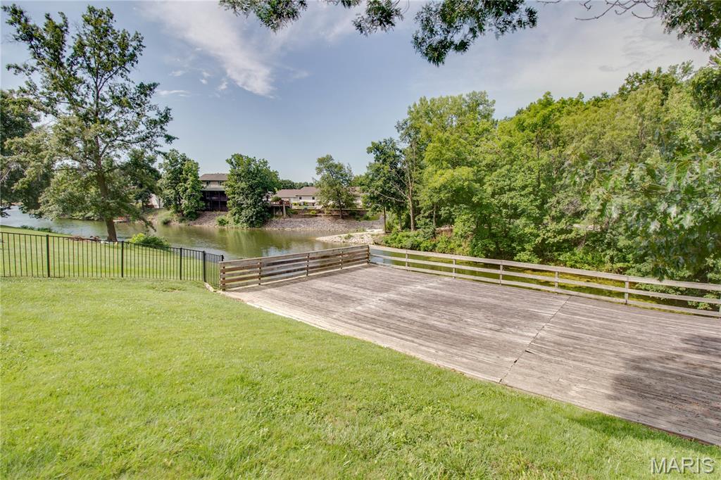 Briarwood Lake Estate - Residential