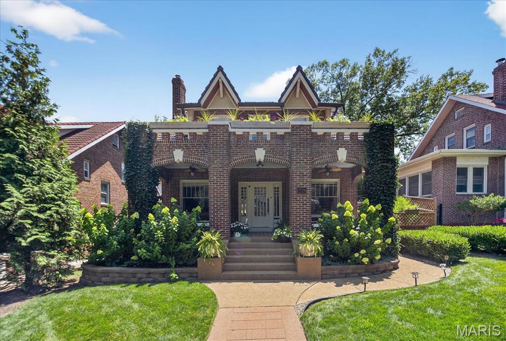 Country Club Court - Residential