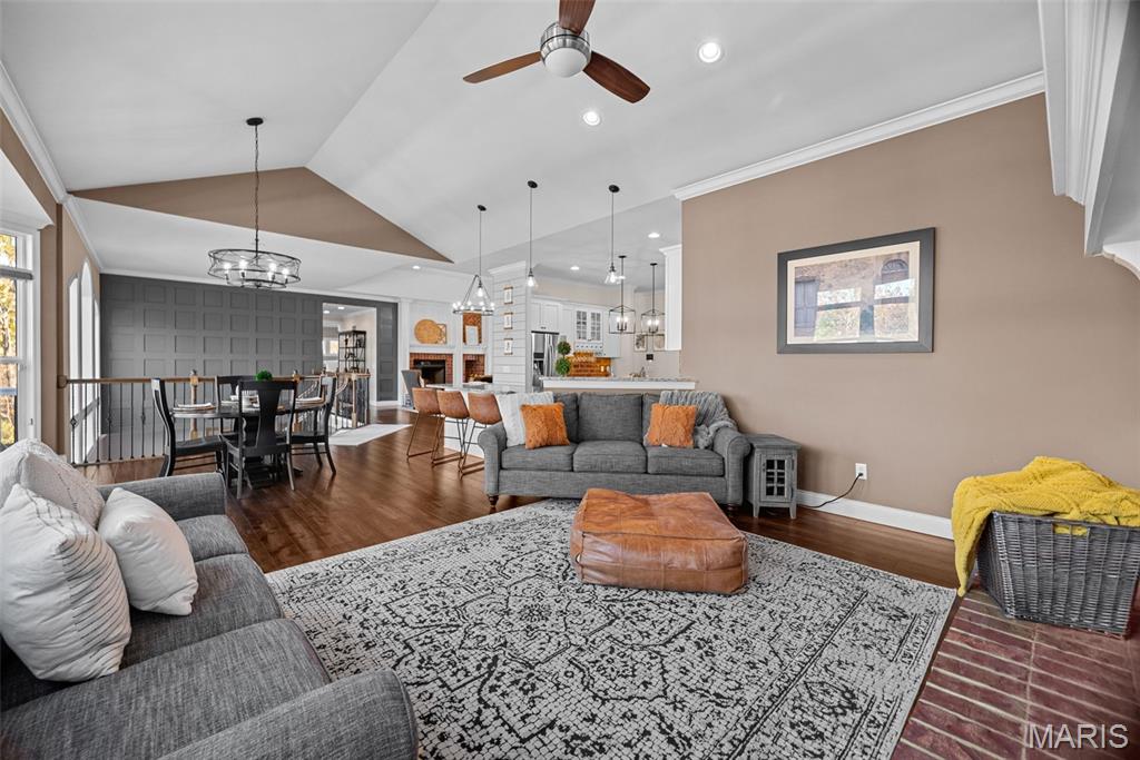 Chateau Du Bois #2B - Residential