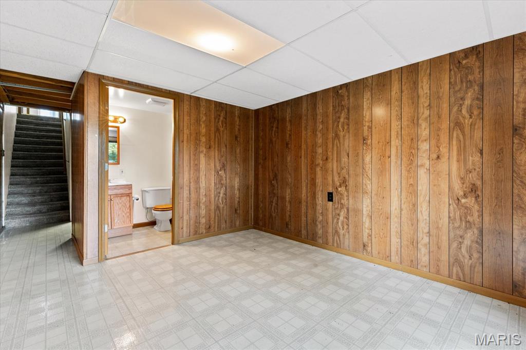 Terric Manor 02 - Residential