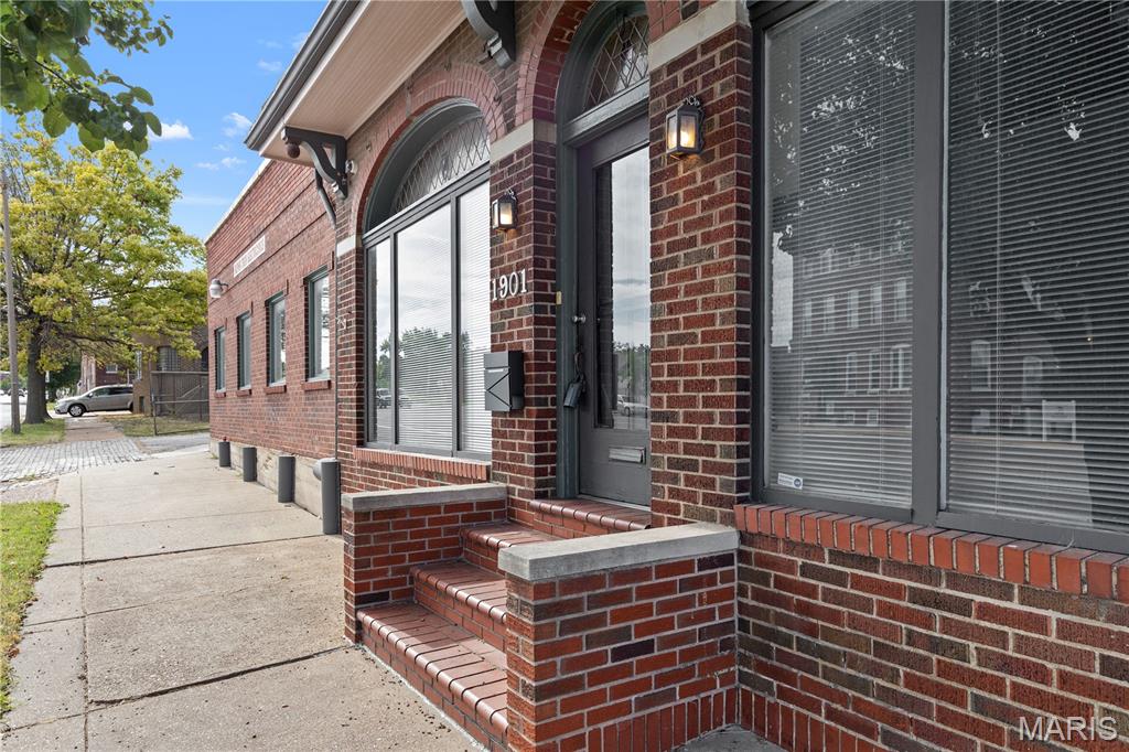 Lafayette Park Add - Commercial Lease