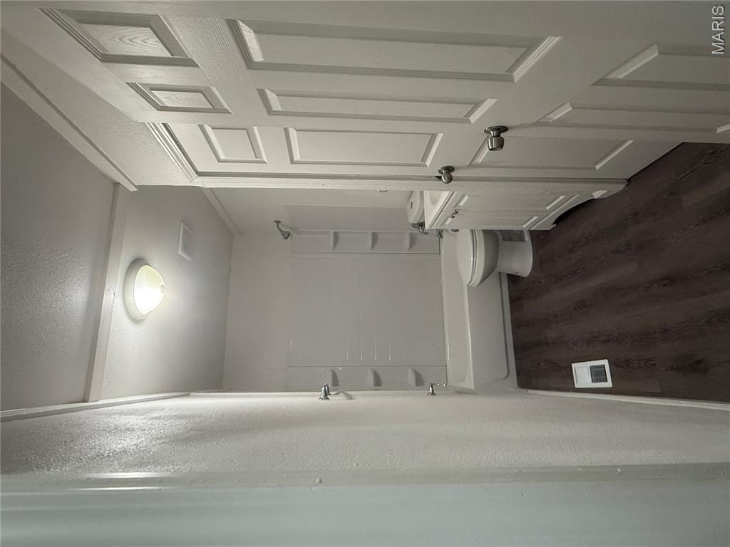 Parklane Manor - Residential
