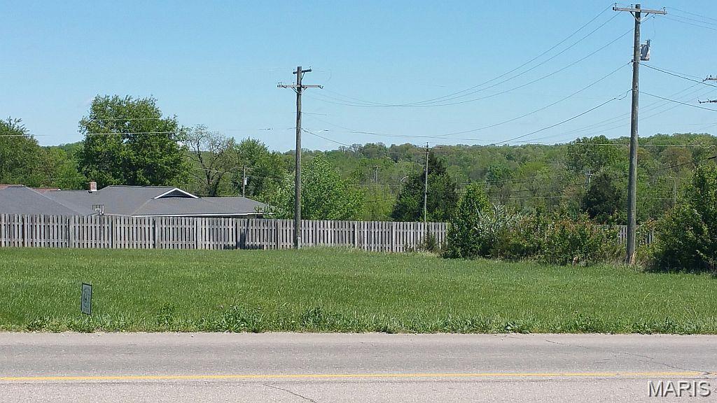 Commercial lot on E Highway 32.  Per assessor GIS measures 100.4 X 206.84, approximately 0.475 acres m/l.  High traffic area.
Level lot in Salem city limits with city water and sewer available, ready for your next chapter!