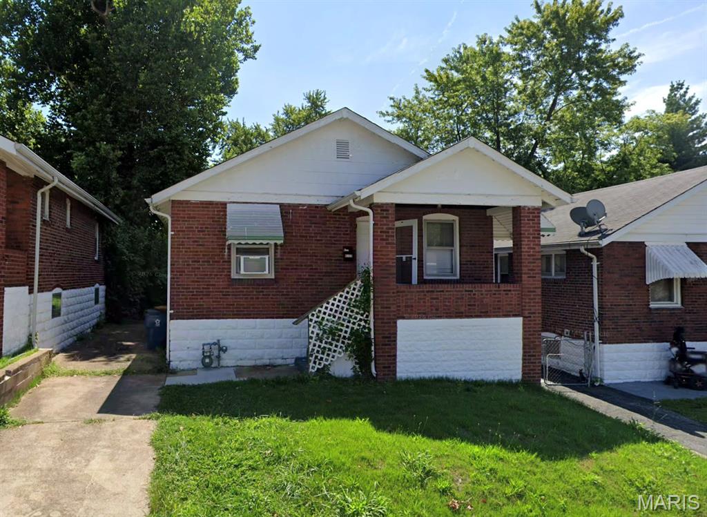 Welcome to your next investment opportunity! This 1 bed 1.5 bath Jennings is leased at $900/month with subsidized rent secured through October 2026, offering immediate income. Renovated in September 2025, much of the heavy lifting has already been done including fresh interior paint, durable LVP flooring throughout, a new bathtub, and three new A/C window units. Downstairs, the partially finished walkout basement with a half bath brings even more possibilities, offering potential for additional finished living space or a possible additional bedroom. This is a perfect addition to your investment portfolio. Inquire today!