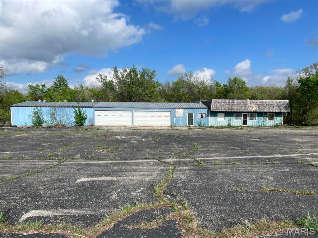 n/a - Commercial Sale