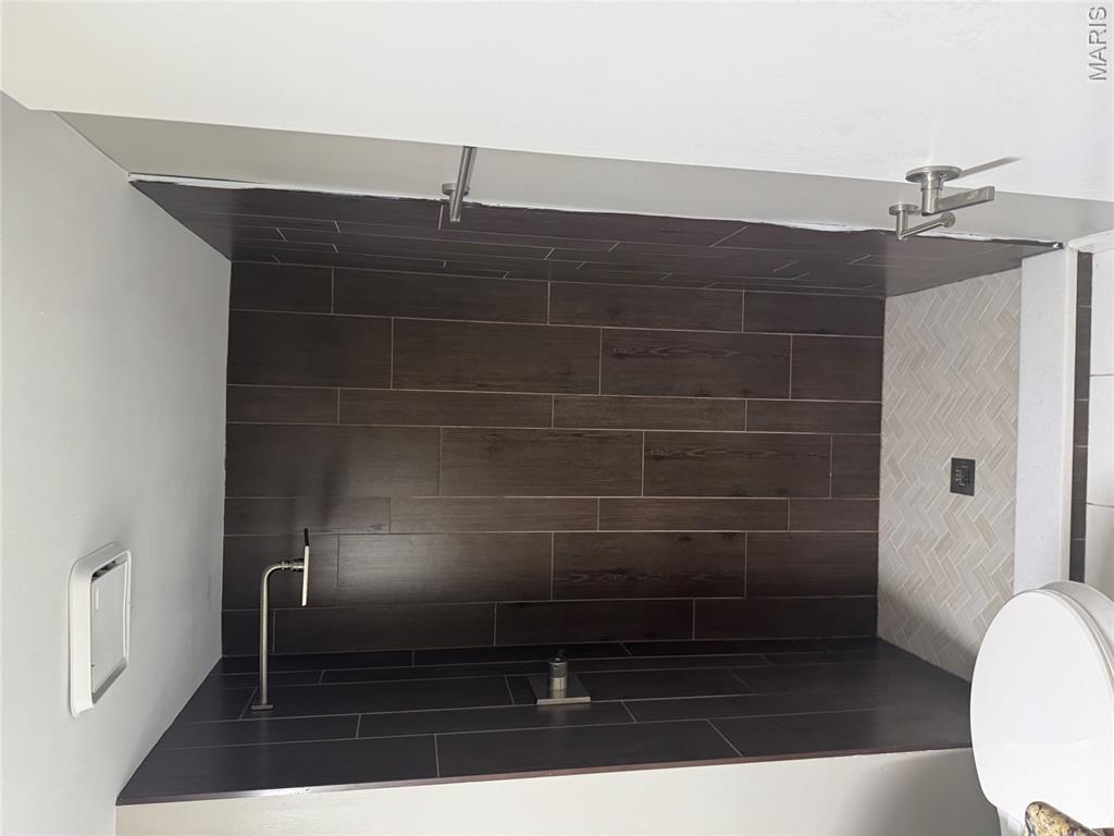 Sherwood Place Condo Four - Residential