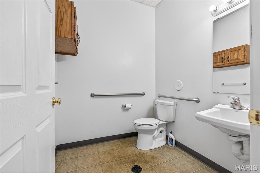 C F C Dev 1 - Commercial Lease