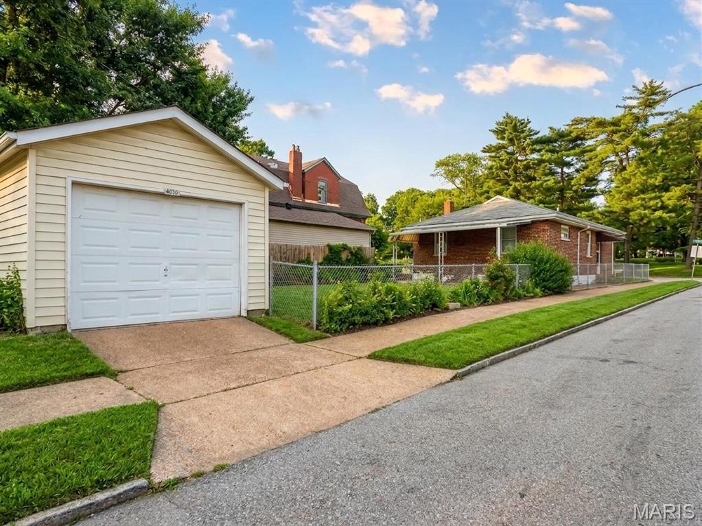 Carondelet Common Fields - Residential