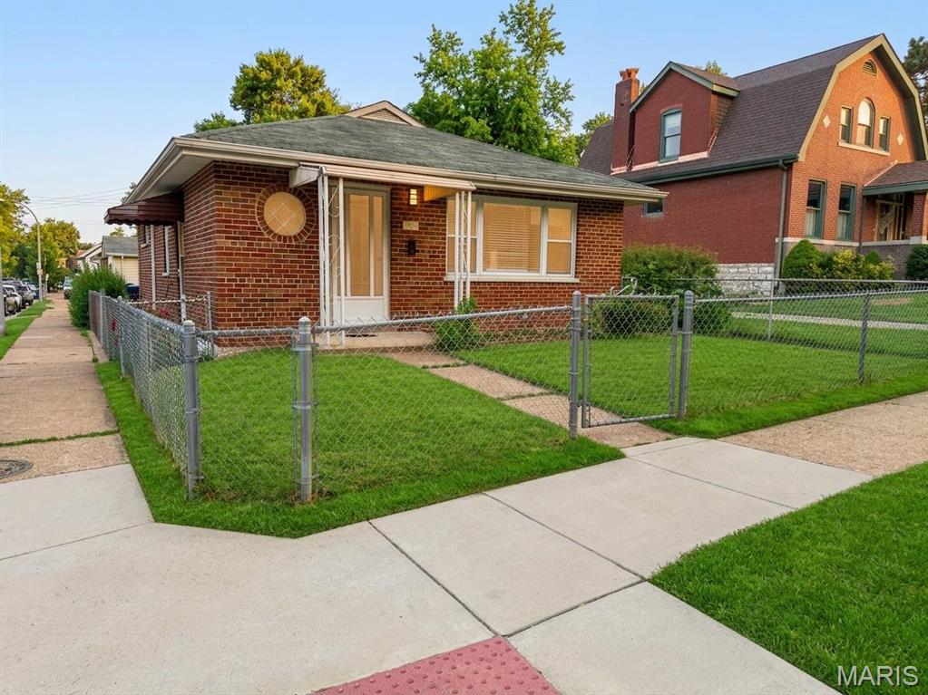 Carondelet Common Fields - Residential