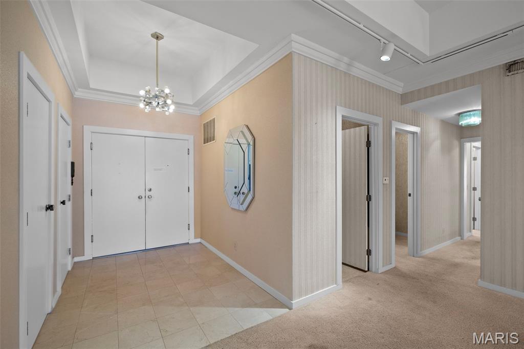 Golfview On The Green Ph Iii Condomin - Residential
