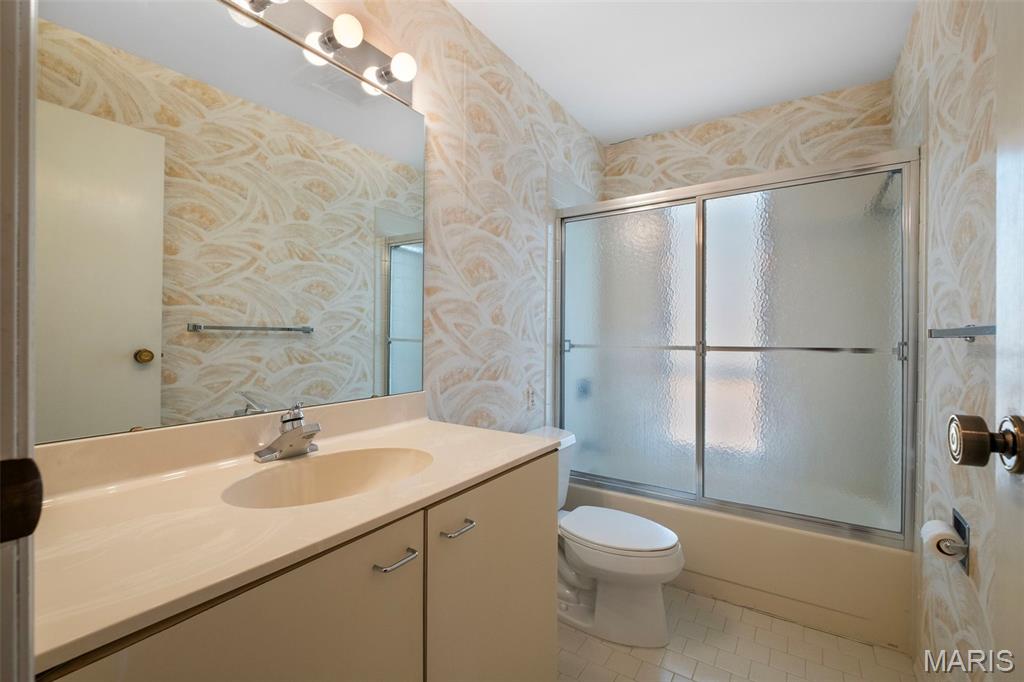 Golfview On The Green Ph Iii Condomin - Residential