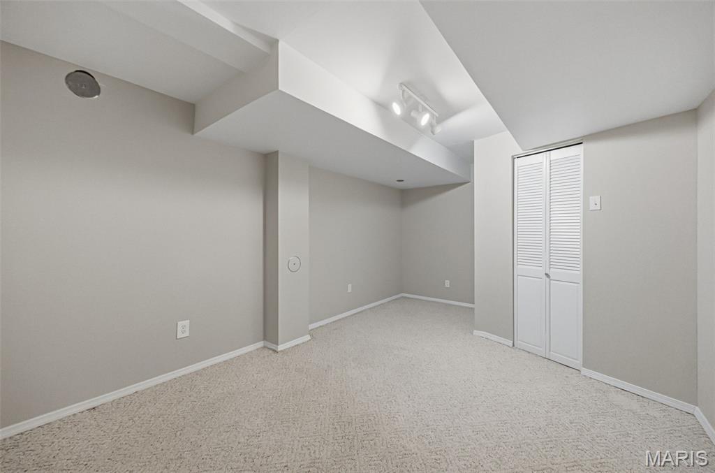Parkway Gardens Village 3 Condo - Residential