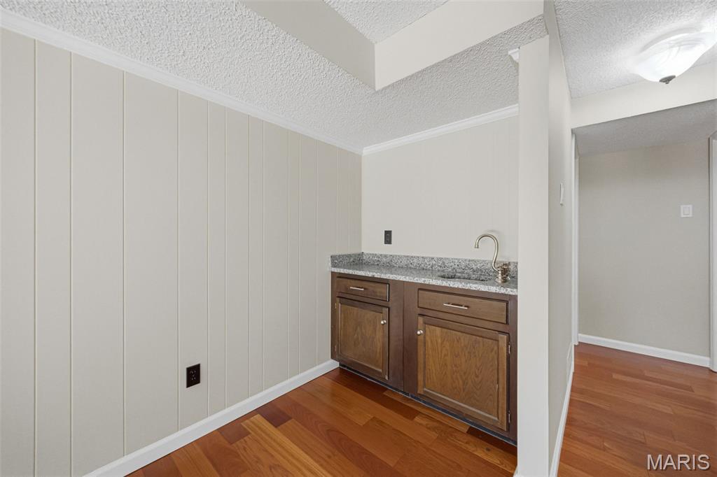 Parkway Gardens Village 3 Condo - Residential