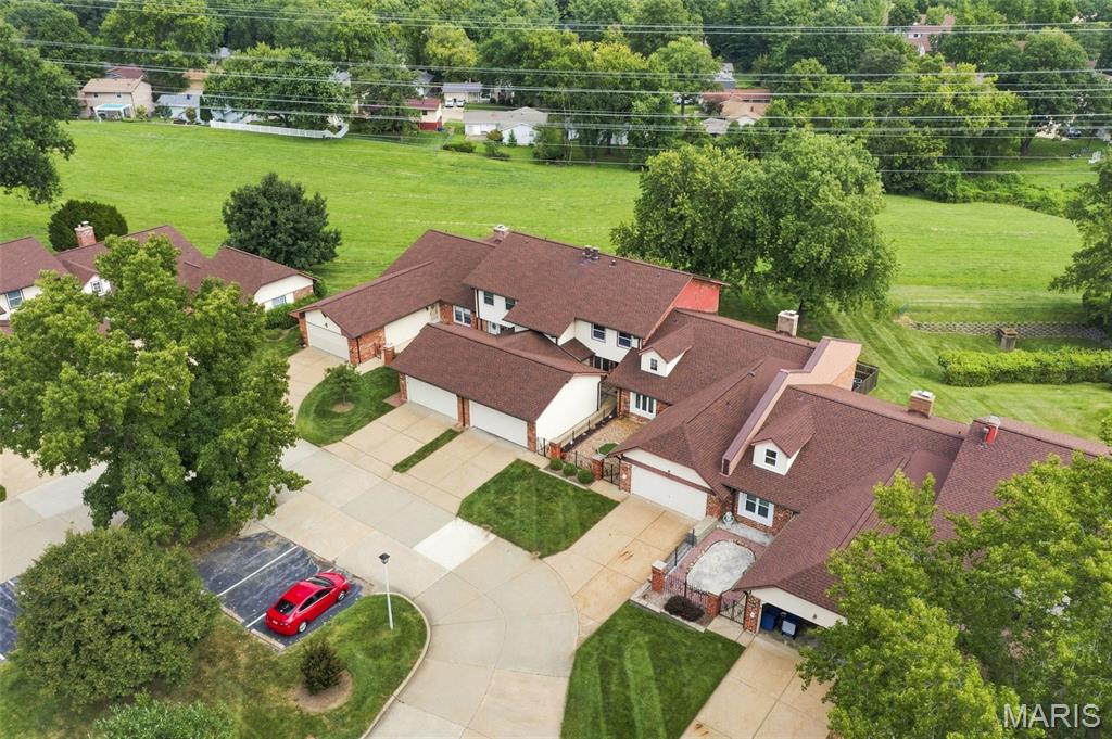 Parkway Gardens Village 3 Condo - Residential