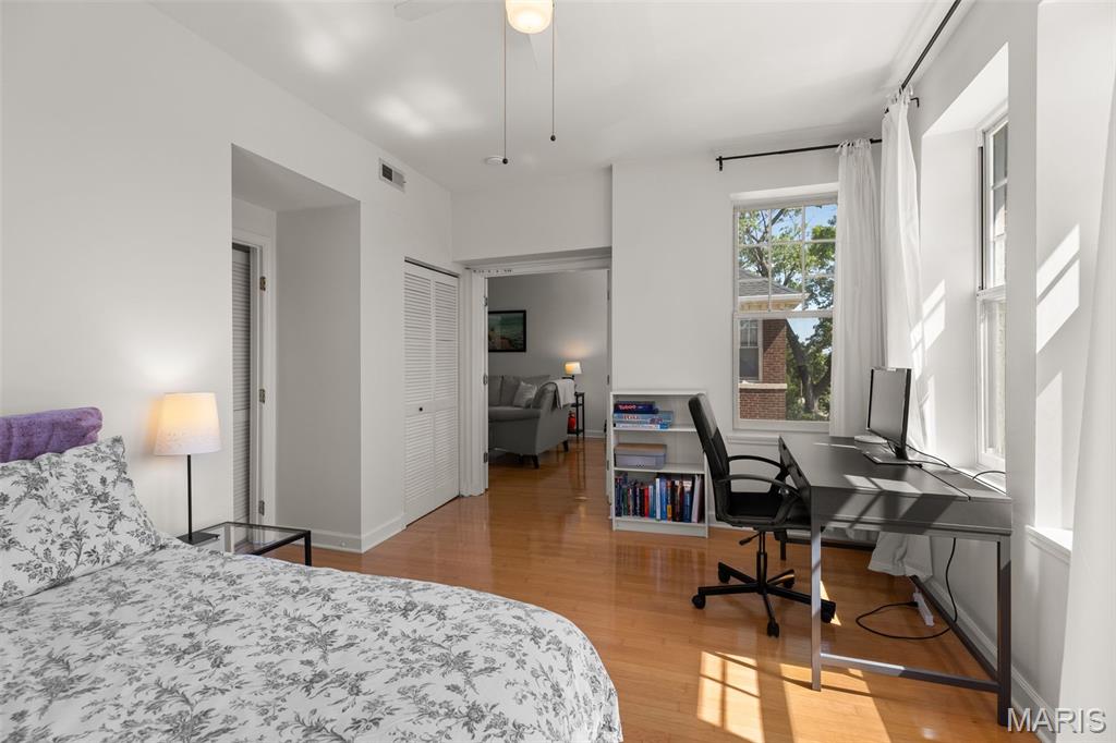 DeBaliviere Place West - Residential