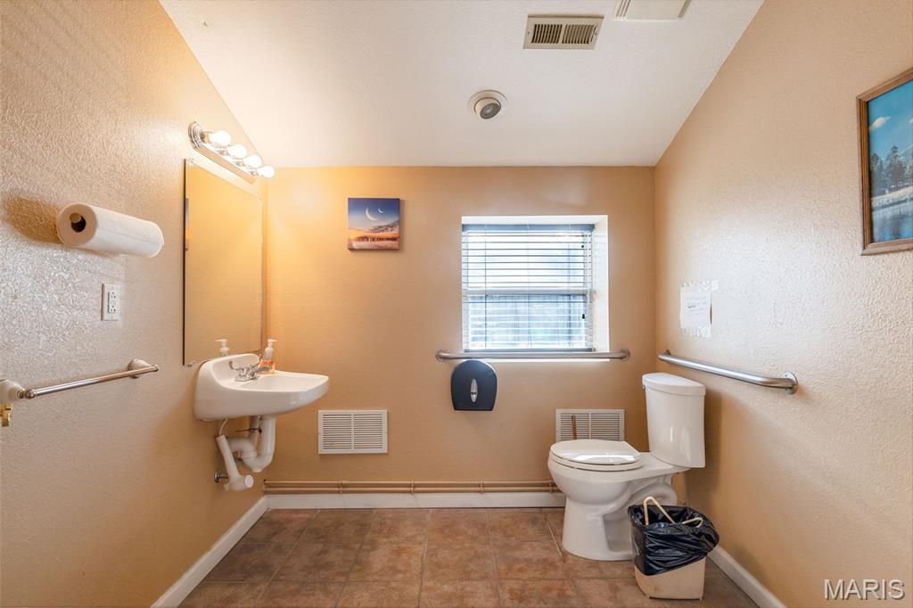 Amsden Park - Commercial Sale