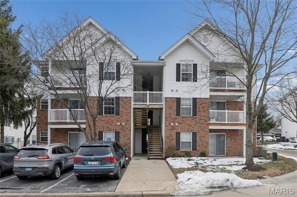This two-bedroom, two-bathroom condominium offers approximately 1,051 square feet of well-designed living space. The open floor plan features a bright and airy living room that flows seamlessly into the dining area, providing an ideal setting for entertaining and everyday living. The kitchen is equipped with practical countertops and cabinetry, offering ample storage and preparation space.

The primary bedroom boasts ample square footage and includes a private en-suite bathroom. The second bedroom is a comfortable size and is conveniently located near the second full bathroom. Throughout the home, the finishes and fixtures showcase a modern aesthetic, creating a cohesive and visually appealing atmosphere.

The community amenities provide opportunities for relaxation and recreation, catering to a variety of lifestyle preferences. This home is situated in a prime location, offering easy access to an array of essential services, shopping, and transportation options, making it an ideal choice for those seeking a well-appointed and conveniently located living space.