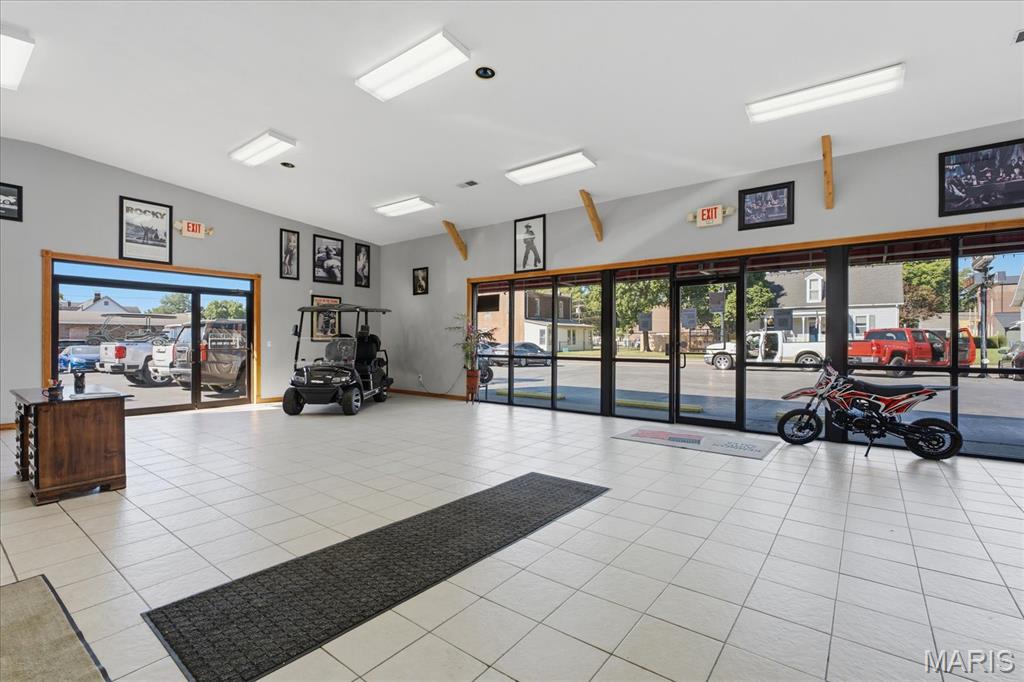 Wallaces Add - Commercial Sale