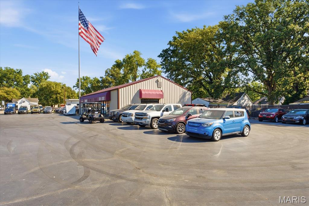 Wallaces Add - Commercial Sale