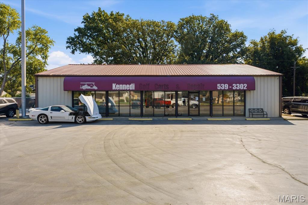 Wallaces Add - Commercial Sale