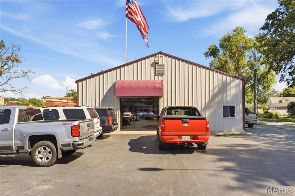 Wallaces Add - Commercial Sale