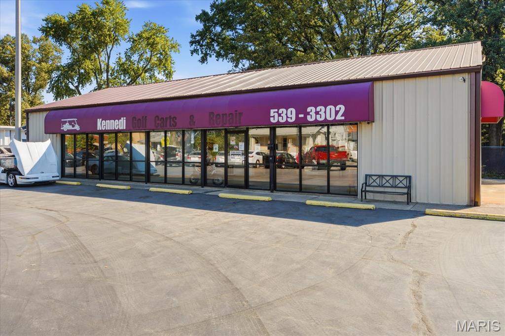 Wallaces Add - Commercial Sale