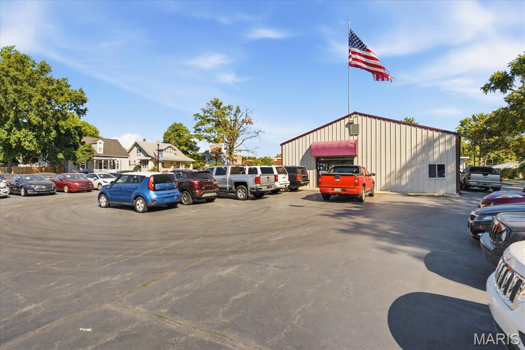 Wallaces Add - Commercial Sale
