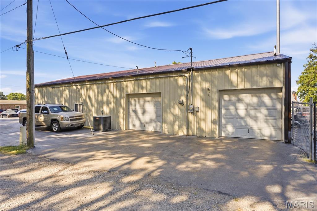 Wallaces Add - Commercial Sale