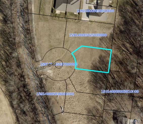 Duplex investor opportunity! These duplex lots are in a quiet neighborhood and in a central location close to schools, shopping, and hospitals. Duplexes must have full brick/stone fronts with vinyl sides and back, 1300 sq ft minimum per side.