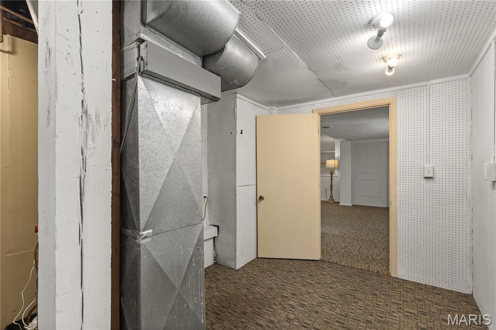 Russell's Sub - Residential