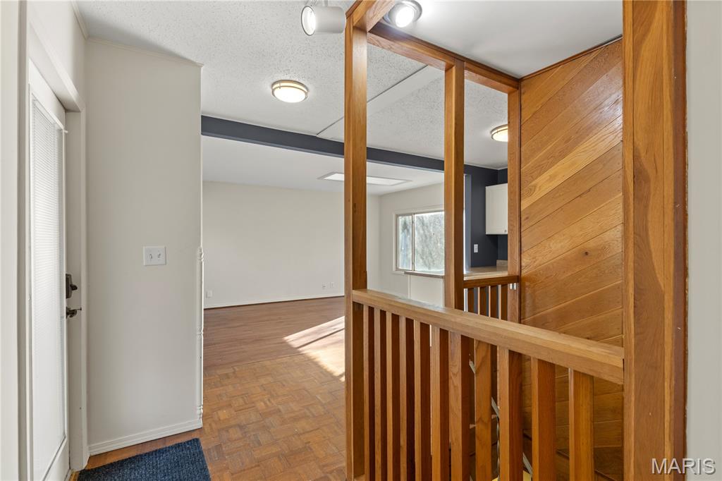 Russell's Sub - Residential