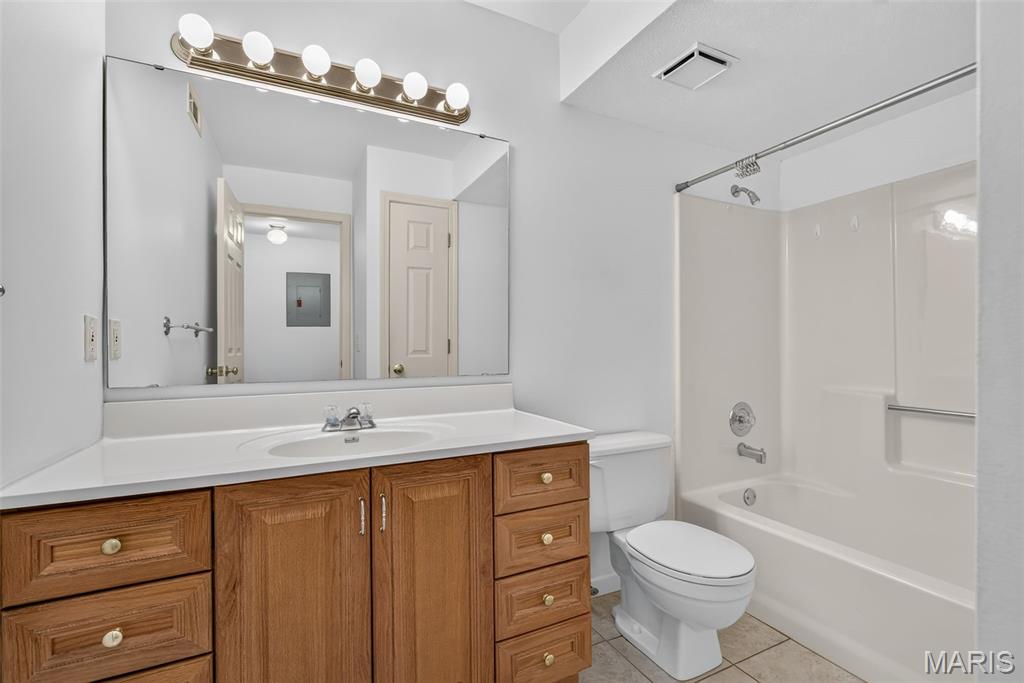 Cross Creek Condo Ph One Area - Residential