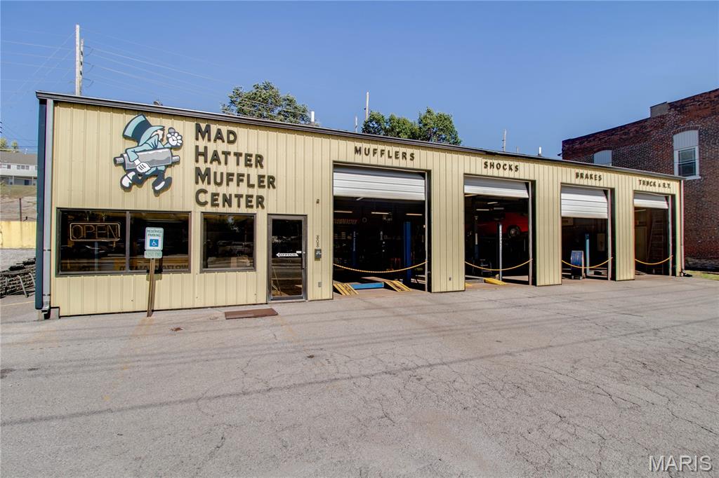 Hunter & Russells Add - Commercial Sale