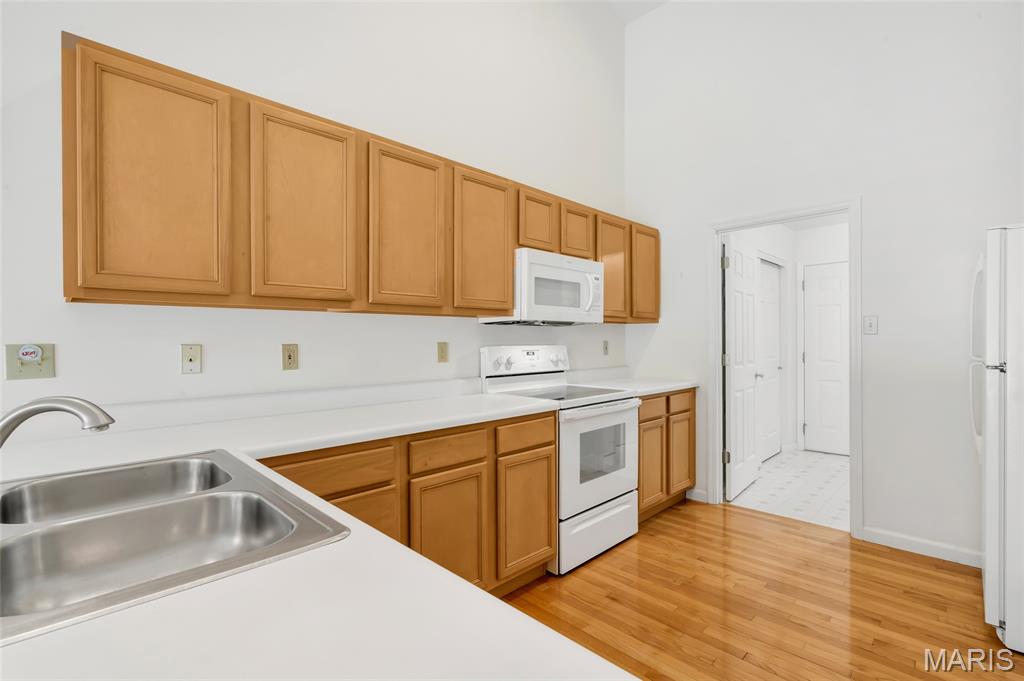 Villas At Kensington - Residential