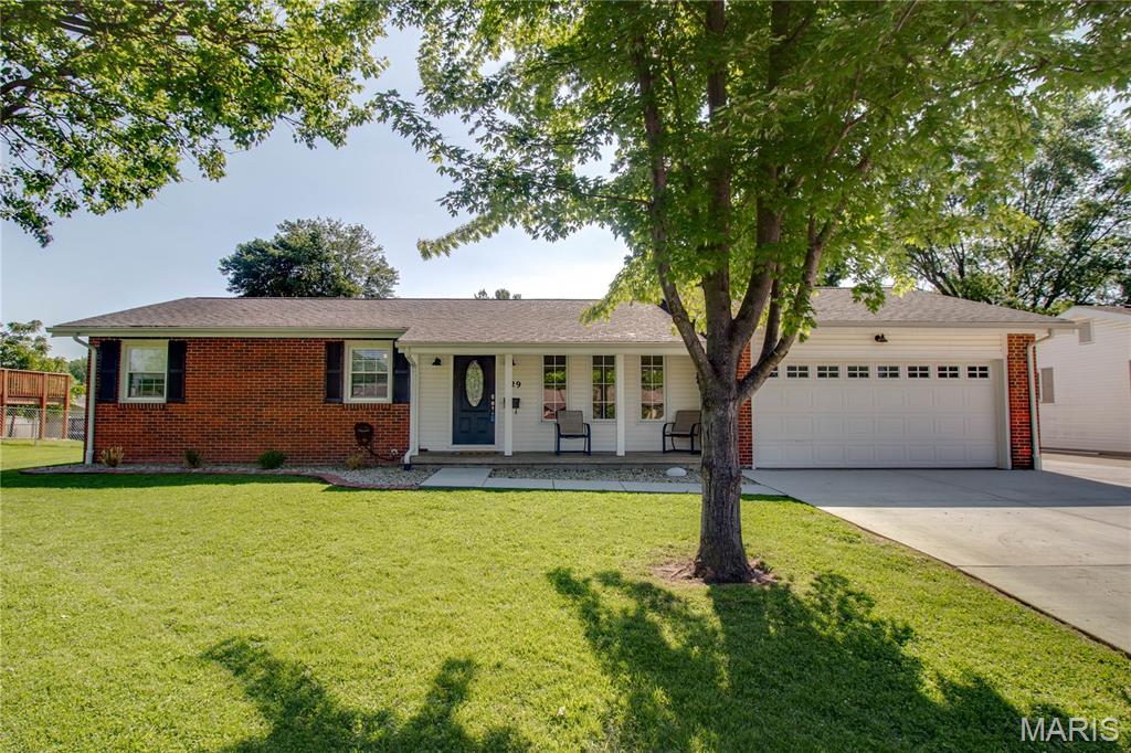 Ranch style home featuring convenient single level living. This 3 bedroom 2 bath house has spacious rooms and vinyl plank flooring throughout. Great back family room with tons of natural light and sliding glass doors leading to the new concrete patio. Kichen features stainless steel appliances that will stay with the home. Separate dining room. 2-car attached garage with new concrete driveway.