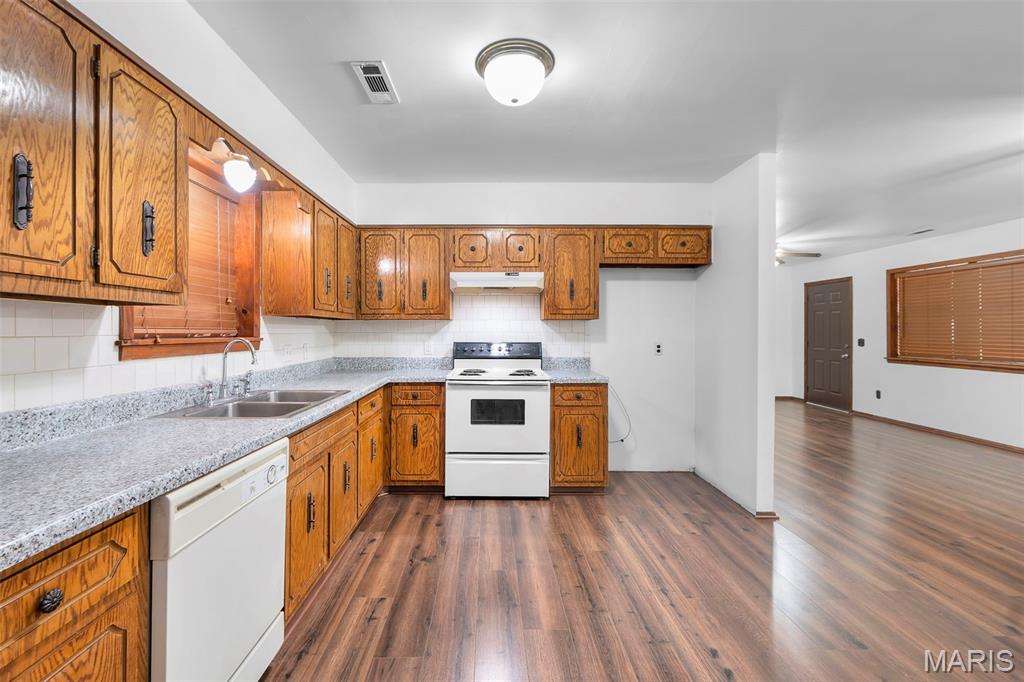 Chailands 1st - Residential