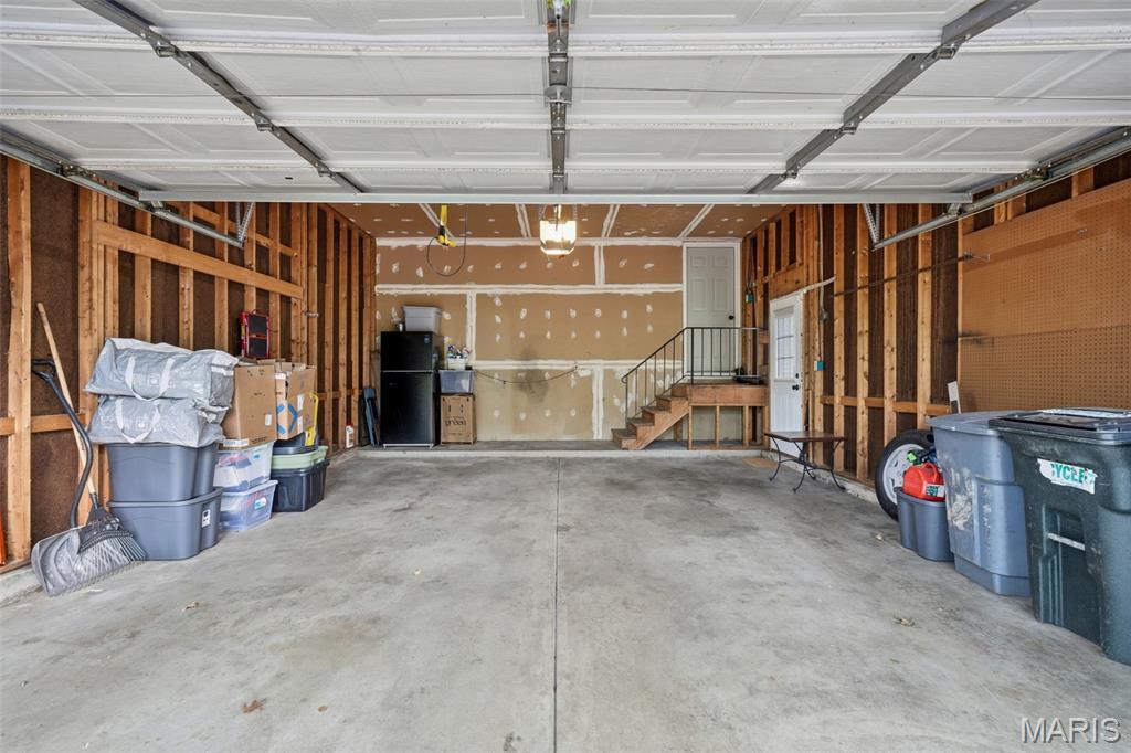 Hawken Condo Ph J - Residential