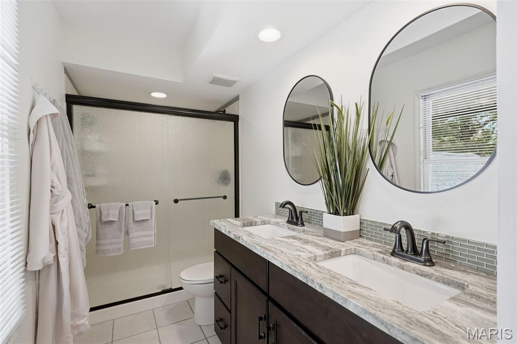 Hawken Condo Ph J - Residential