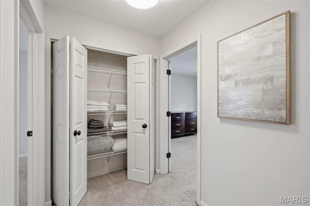 Hawken Condo Ph J - Residential