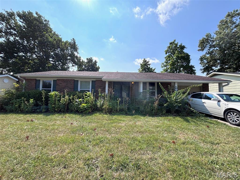 This is a short sale.  3 bedroom, 1 and a half bath
