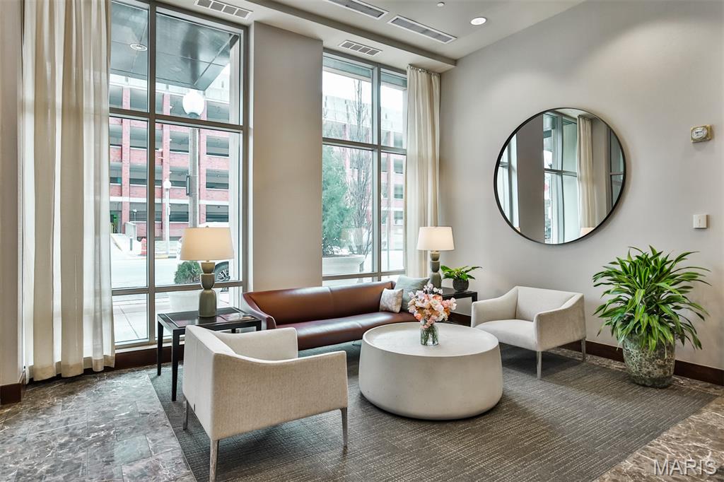Park East Tower - Residential
